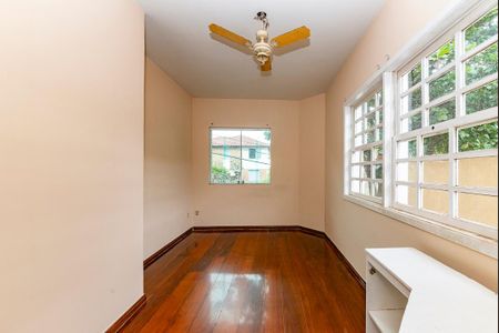 Casa para alugar com 309m², 4 quartos e 3 vagas Casa para alugar com 309m², 4 quartos e 3 vagasQuarto 4