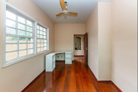 Casa para alugar com 309m², 4 quartos e 3 vagas Casa para alugar com 309m², 4 quartos e 3 vagasQuarto 4