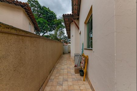 Casa para alugar com 309m², 4 quartos e 3 vagas Casa para alugar com 309m², 4 quartos e 3 vagasQuintal