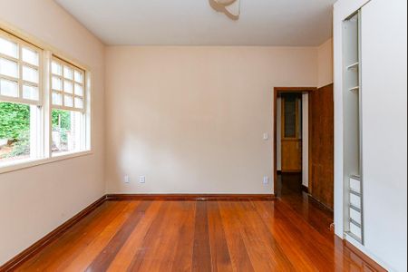 Casa para alugar com 309m², 4 quartos e 3 vagas Casa para alugar com 309m², 4 quartos e 3 vagasQuarto 3