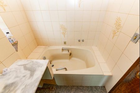 Casa para alugar com 309m², 4 quartos e 3 vagas Casa para alugar com 309m², 4 quartos e 3 vagasBanheiro da Suíte