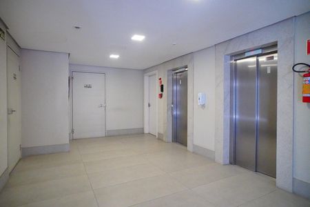 Apartamento à venda com 63m², 2 quartos e 1 vaga Apartamento à venda com 63m², 2 quartos e 1 vagaHall de entrada