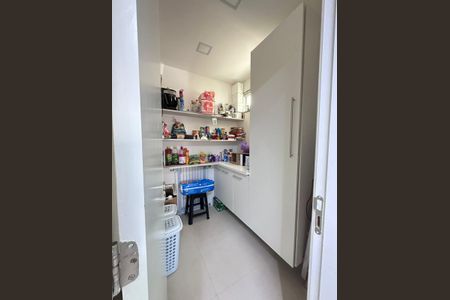 Casa à venda com 4 quartos, 190m² em Itaipu, Niterói