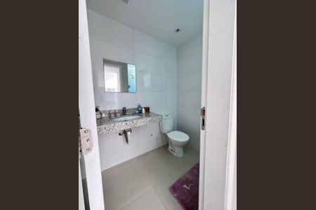 Casa à venda com 4 quartos, 190m² em Itaipu, Niterói