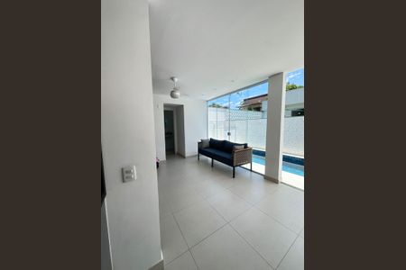 Casa à venda com 4 quartos, 190m² em Itaipu, Niterói