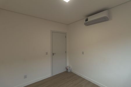 Casa à venda com 266m², 4 quartos e 2 vagas Casa à venda com 266m², 4 quartos e 2 vagasQuarto