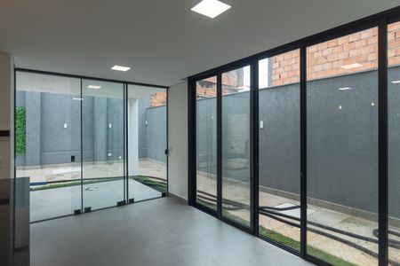 Sala de casa à venda com 4 quartos, 266m² em Trevo, Belo Horizonte