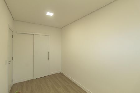 Casa à venda com 266m², 4 quartos e 2 vagas Casa à venda com 266m², 4 quartos e 2 vagasCloset da Suite 1