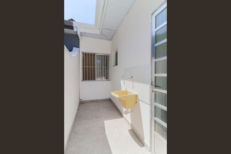 Casa para alugar com 65m², 2 quartos e 1 vagaÁrea de Serviço