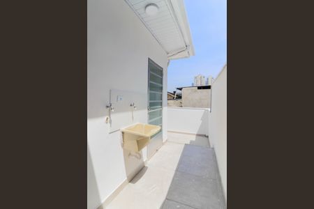 Casa para alugar com 65m², 2 quartos e 1 vagaÁrea de Serviço