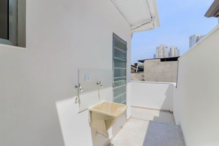 Casa para alugar com 65m², 2 quartos e 1 vagaÁrea de Serviço