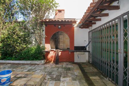Casa à venda com 217m², 3 quartos e 3 vagasPiscina e Churrasqueira