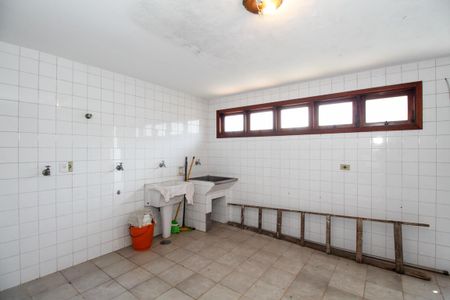 Casa à venda com 217m², 3 quartos e 3 vagasÁrea de Serviço