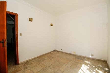 Casa à venda com 217m², 3 quartos e 3 vagasEscritório