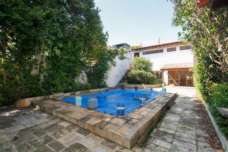 Casa à venda com 217m², 3 quartos e 3 vagasPiscina e Churrasqueira