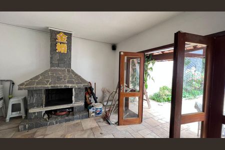 Casa à venda com 3 quartos, 217m² em Jardim Paulista, São Paulo