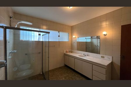 Casa à venda com 3 quartos, 217m² em Jardim Paulista, São Paulo