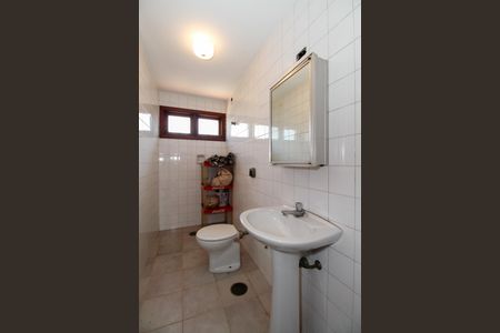 Casa à venda com 217m², 3 quartos e 3 vagasBanheiro de Serviço