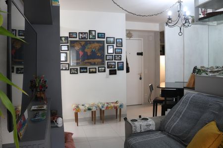 Sala de apartamento à venda com 2 quartos, 70m² em Parque Industrial Tomas Edson, São Paulo