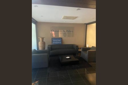 Casa à venda com 211m², 3 quartos e 3 vagasFoto 02