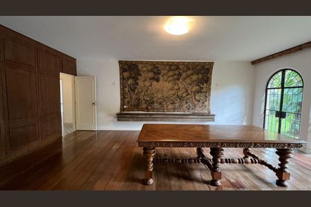 Casa à venda com 5 quartos, 620m² em Jardim Paulista, São Paulo