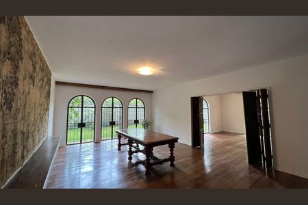 Casa à venda com 5 quartos, 620m² em Jardim Paulista, São Paulo
