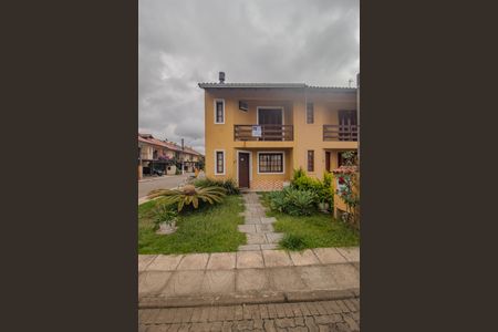 Casa de condomínio para alugar com 74m², 2 quartos e 1 vagaFachada