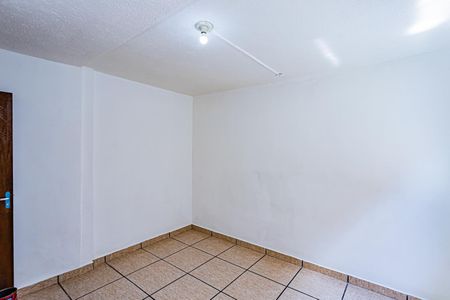 Quarto 1 de casa para alugar com 2 quartos, 100m² em Vila Iorio, São Paulo