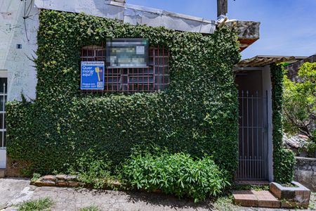 Casa para alugar com 100m², 2 quartos e sem vaga Casa para alugar com 100m², 2 quartos e sem vagaFachada