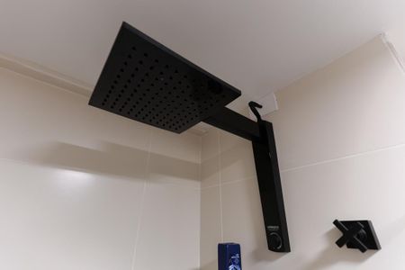 Apartamento à venda com 50m², 2 quartos e 1 vaga Apartamento à venda com 50m², 2 quartos e 1 vagaBanheiro da suíte