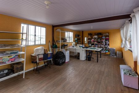 Casa à venda com 240m², 4 quartos e 3 vagasSalão