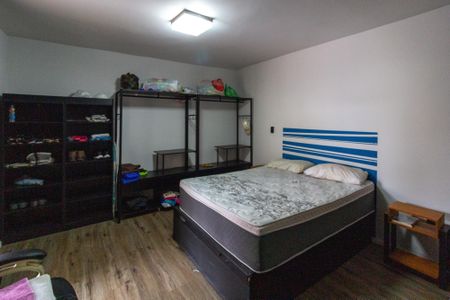 Casa à venda com 240m², 4 quartos e 3 vagasQuarto - Casa 2