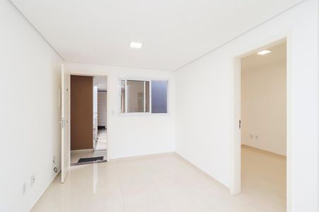 Sala de apartamento à venda com 2 quartos, 46m² em Vila Carmosina, São Paulo
