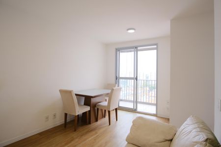 Sala de apartamento à venda com 3 quartos, 61m² em Parque São Jorge, São Paulo