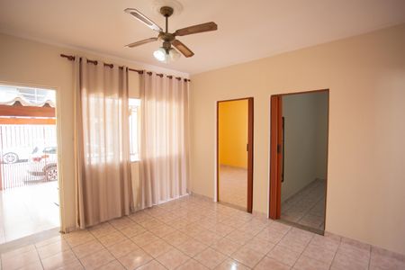 SALA de casa para alugar com 3 quartos, 90m² em Vila Santa Maria, São Paulo