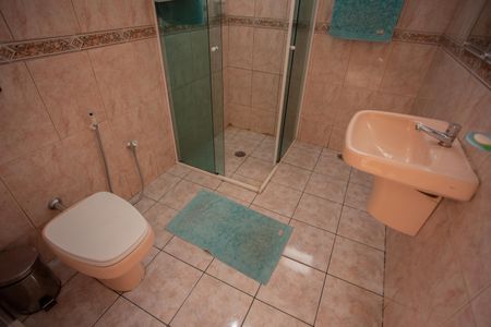 Casa para alugar com 90m², 3 quartos e 1 vagaBANHEIRO