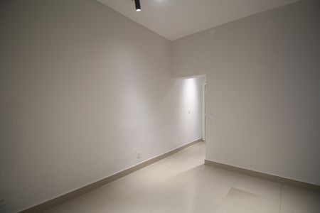 Casa para alugar com 1 quarto, 42m² em Parque Albina, Taboão da Serra