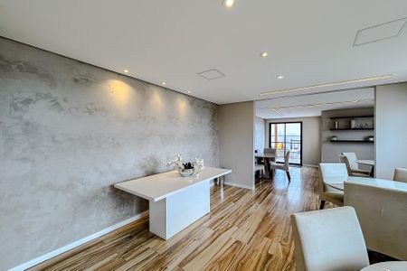 Apartamento à venda com 42m², 2 quartos e 1 vaga Apartamento à venda com 42m², 2 quartos e 1 vagaÁrea comum - Salão de festas