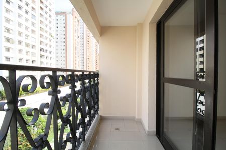 Varanda de apartamento para alugar com 3 quartos, 110m² em Vila Suzana, São Paulo