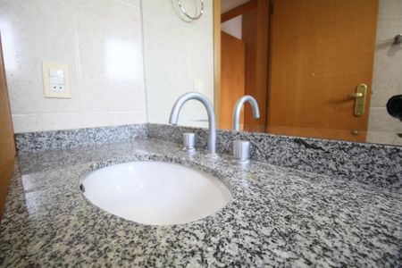 Apartamento para alugar com 110m², 3 quartos e 2 vagasBanheiro 1