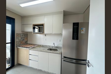 Cozinha de apartamento para alugar com 1 quarto, 46m² em Empresarial 18 do Forte, Barueri