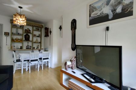 Apartamento à venda com 75m², 3 quartos e 1 vaga Apartamento à venda com 75m², 3 quartos e 1 vagaSala