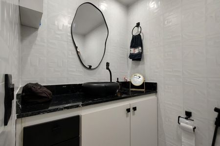 Apartamento à venda com 75m², 3 quartos e 1 vaga Apartamento à venda com 75m², 3 quartos e 1 vagaBanheiro Social