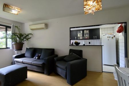 Apartamento à venda com 75m², 3 quartos e 1 vaga Apartamento à venda com 75m², 3 quartos e 1 vagaSala