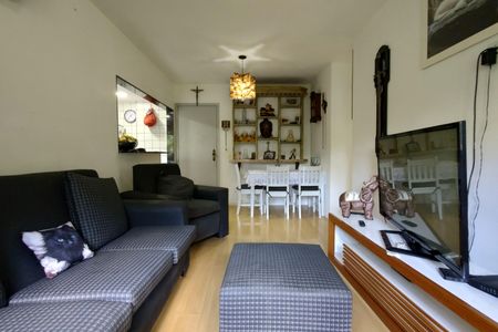 Apartamento à venda com 75m², 3 quartos e 1 vaga Apartamento à venda com 75m², 3 quartos e 1 vagaSala