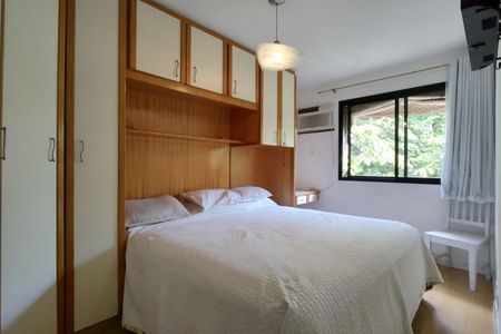 Apartamento à venda com 75m², 3 quartos e 1 vaga Apartamento à venda com 75m², 3 quartos e 1 vagaSuíte