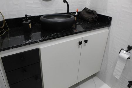 Apartamento à venda com 75m², 3 quartos e 1 vagaBanheiro Social