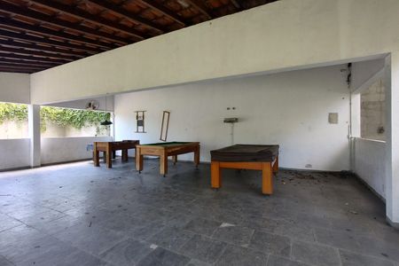 Apartamento à venda com 75m², 3 quartos e 1 vaga Apartamento à venda com 75m², 3 quartos e 1 vagaSalão de jogos