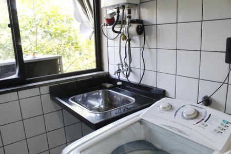 Apartamento à venda com 75m², 3 quartos e 1 vagaÁrea de Serviço