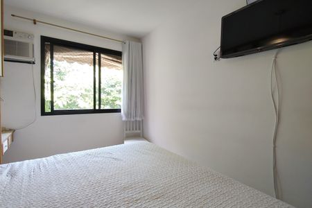 Apartamento à venda com 75m², 3 quartos e 1 vaga Apartamento à venda com 75m², 3 quartos e 1 vagaSuíte